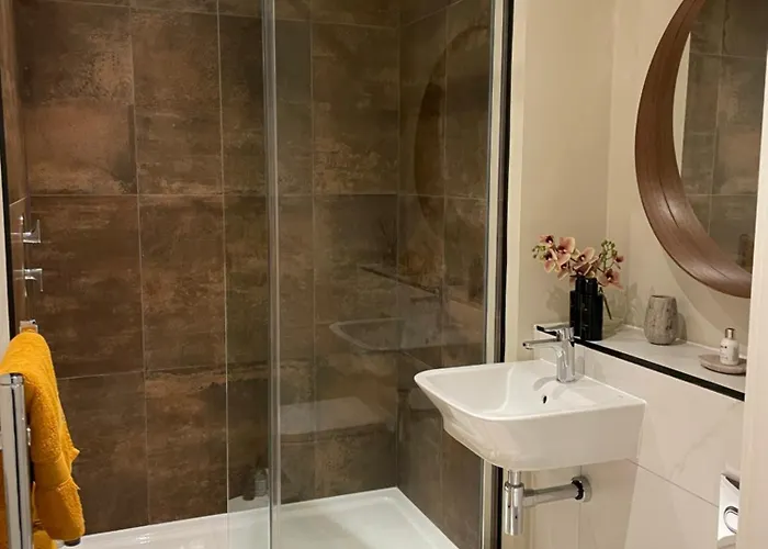 דירה Modern Flat *