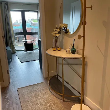 דירה Modern Flat *